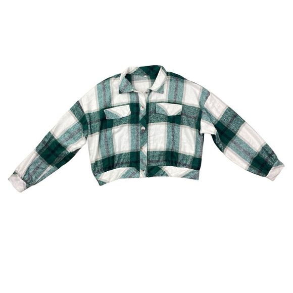 Green and white Cropped flannel button up shirt - Picture 1 of 3